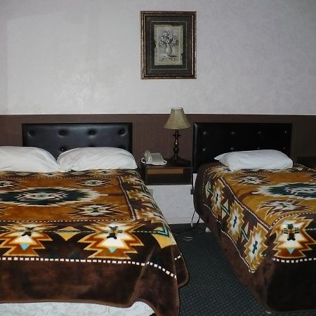 Sheridan Lawrence M Hotel Fort Vermilion Exterior foto